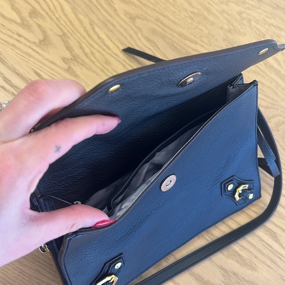 orYany Crossbody Bag - Picture 4 of 4